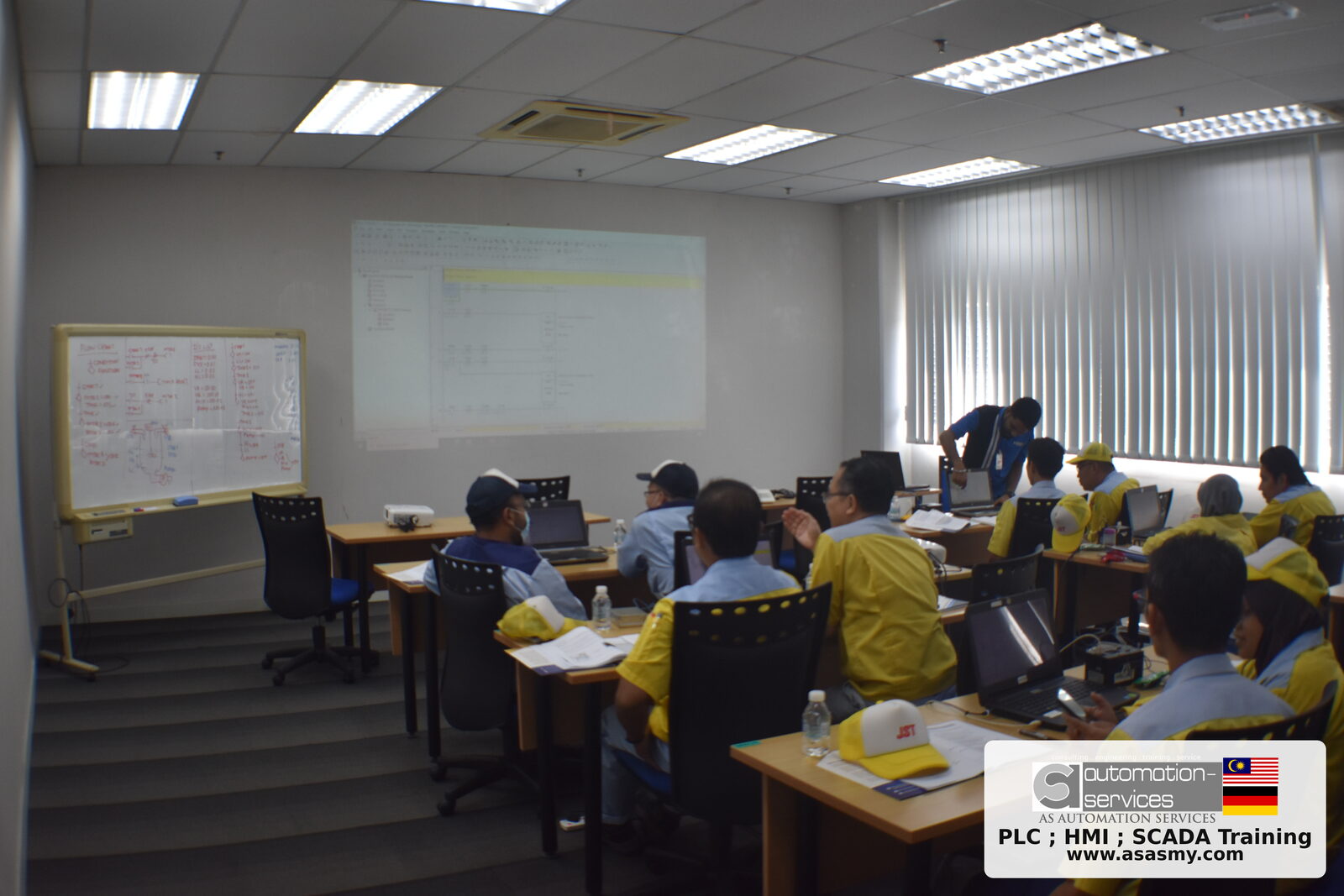 Omron CP1E & Keyence KV-16DR — 4-Day Dual-Brand PLC Training (July 2026) ⚡ — training photo