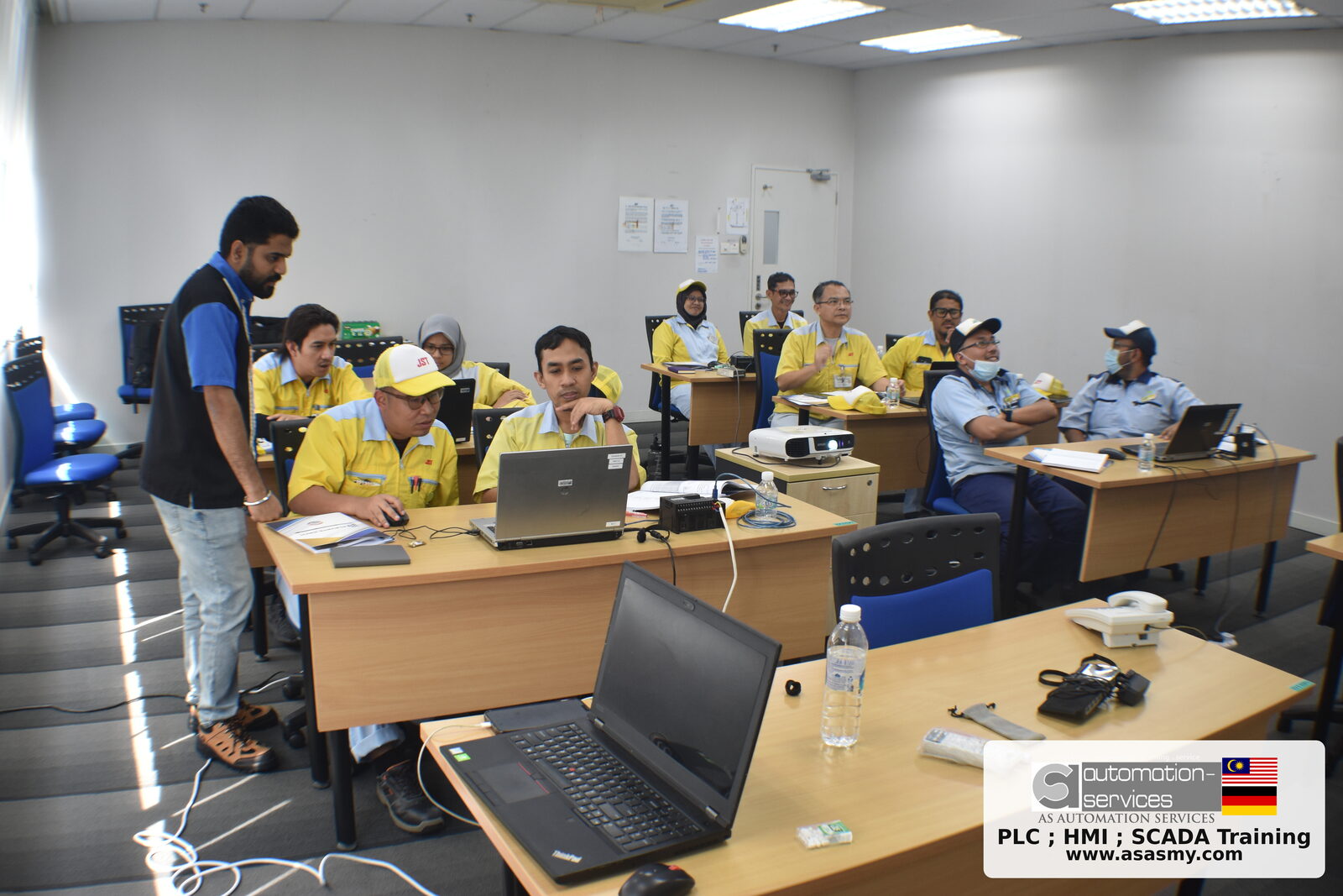Omron CP1E & Keyence KV-16DR — 4-Day Dual-Brand PLC Training (July 2026) ⚡ — training photo