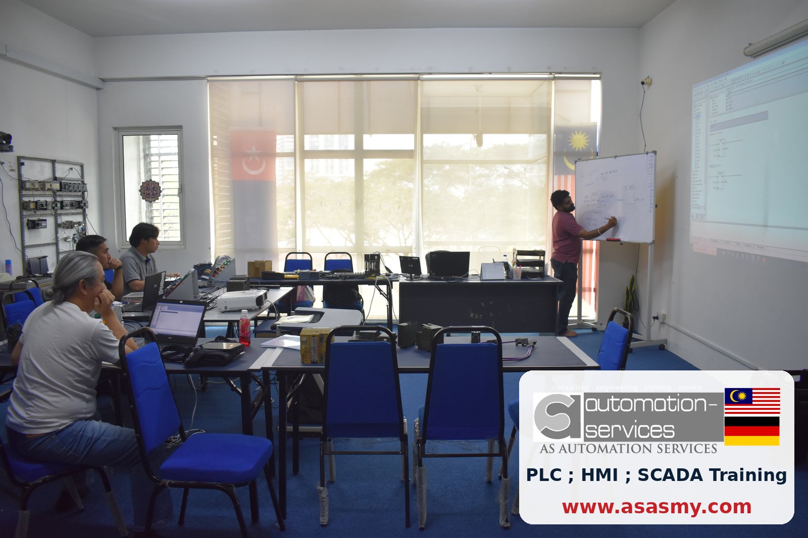 Siemens S7-300/400 with Simatic Manager V5.7 & WinCC Flexible 2008 — 5-Day Basic-to-Advance PLC & HMI Training for 3 Engineers from Brunei (September 2026) 🌏 — training photo