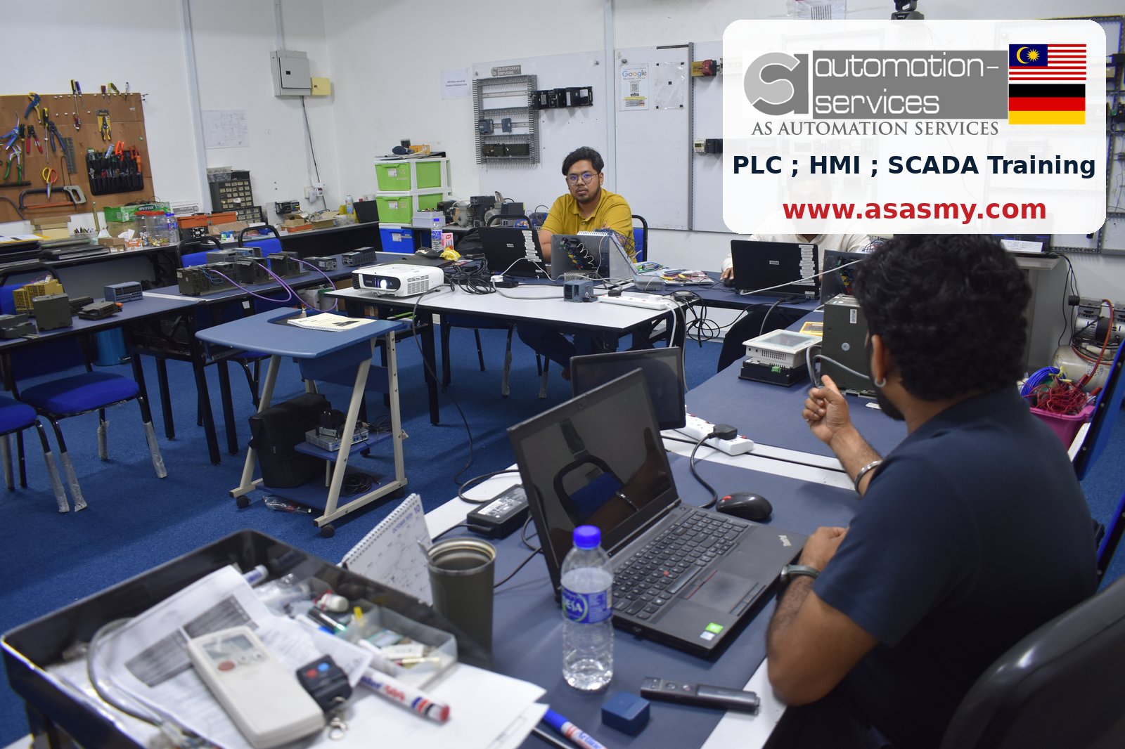 Siemens S7-1200 and TIA Portal V18: Three Days of Practical PLC and HMI Learning — training photo