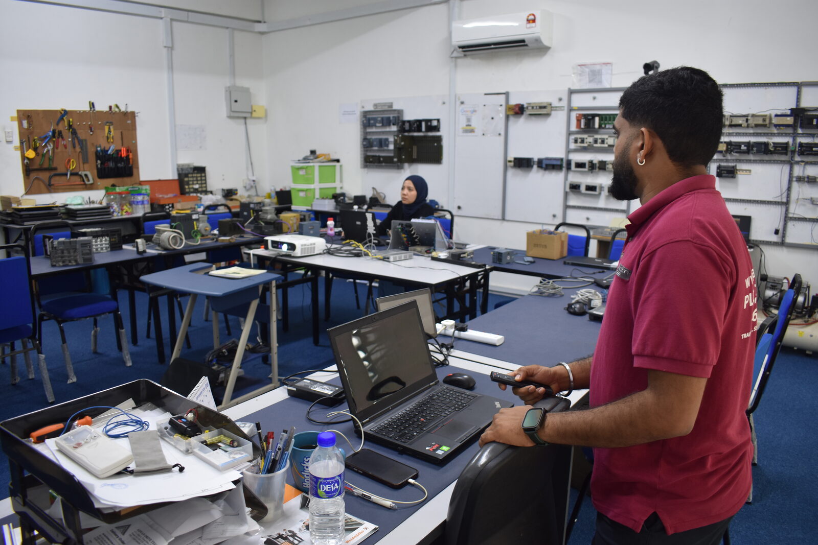 Siemens S7-1200, TIA Portal V18 & KTP400 Hands-On Training Completed — training photo